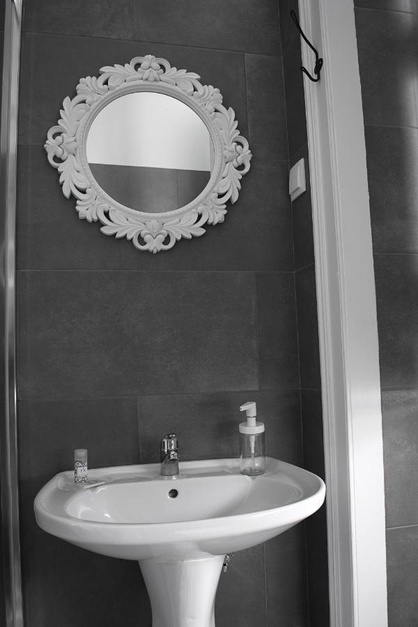 Ostello Estacao Real Vila Franca de Xira Esterno foto